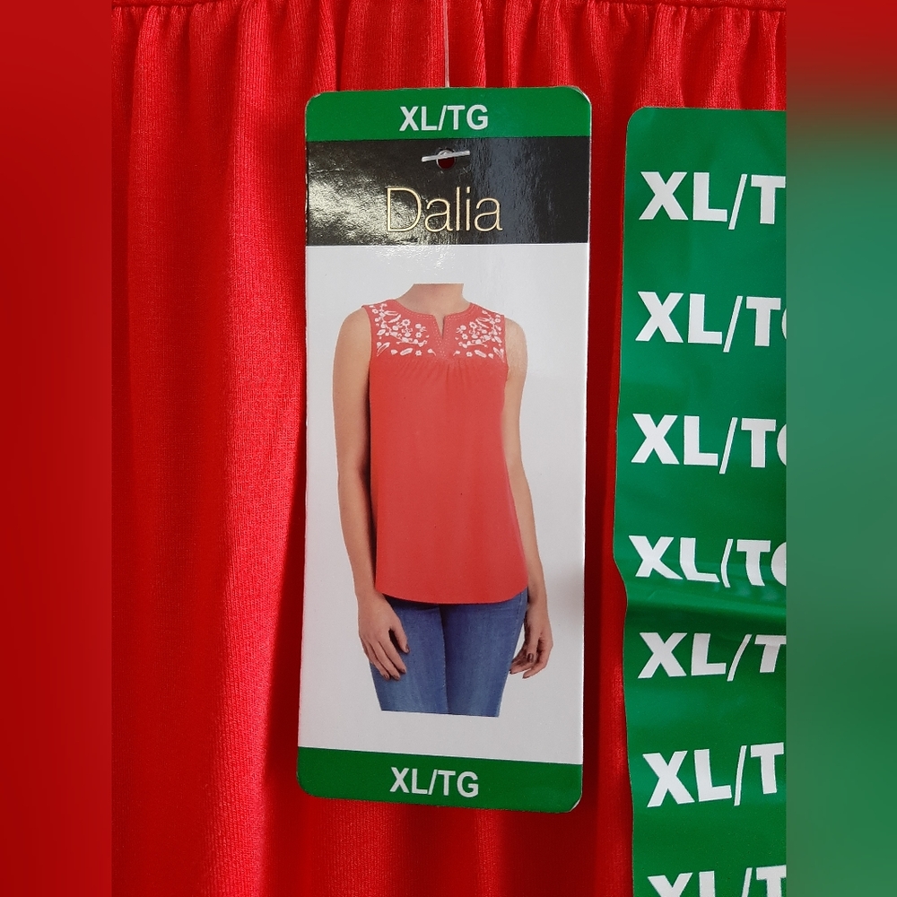 Dalia Brand Sleeveless Top ~ Size XL